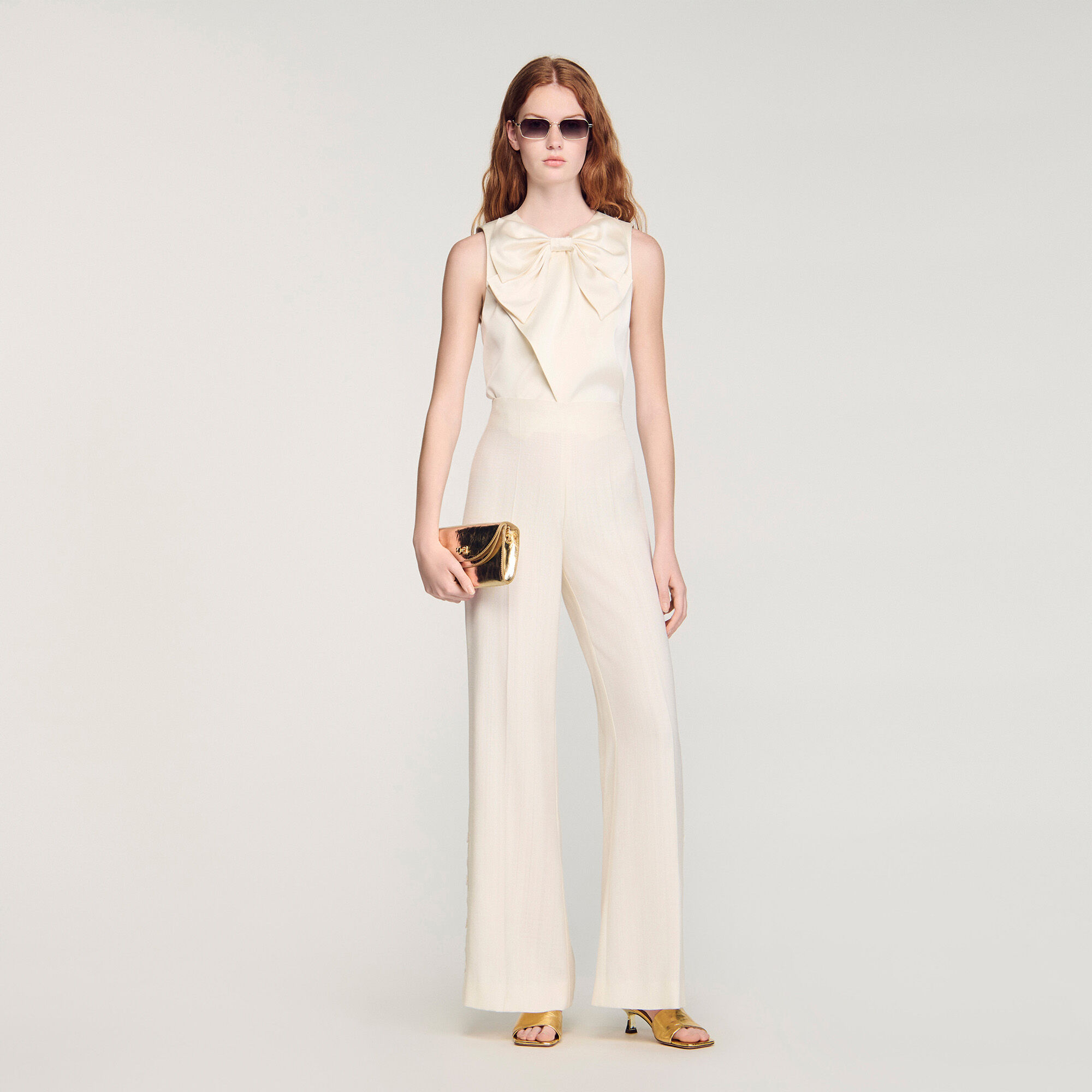 Buttoned-slit straight-leg trousers