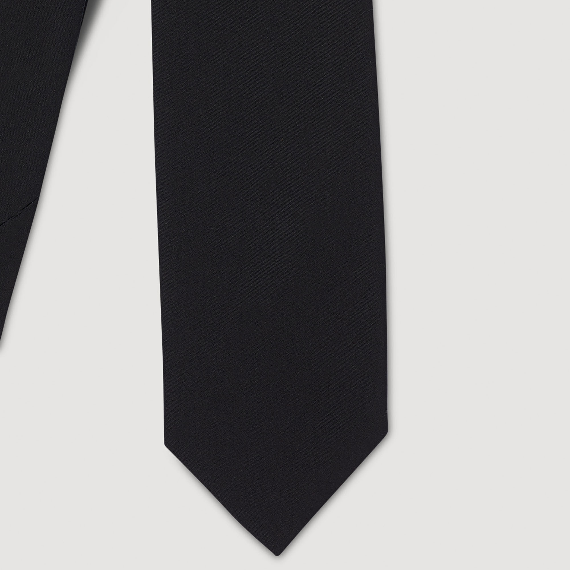 Silk jacquard tie