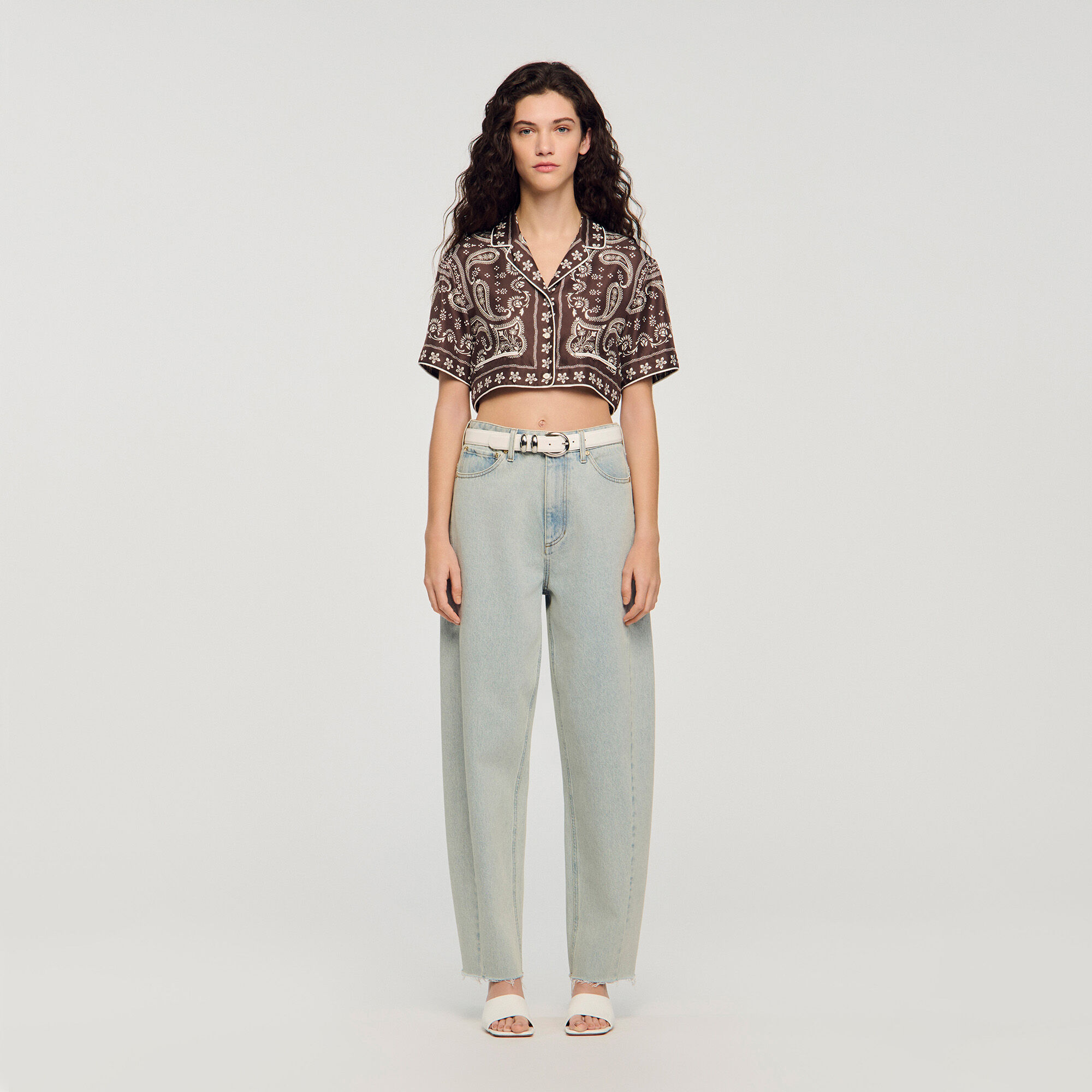 Cropped bandana print shirt