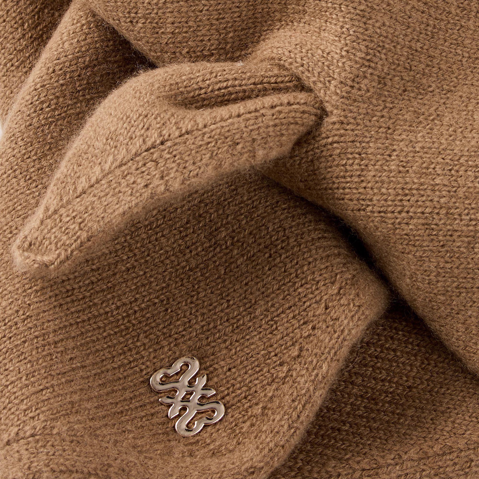 Wool and cashmere scarf