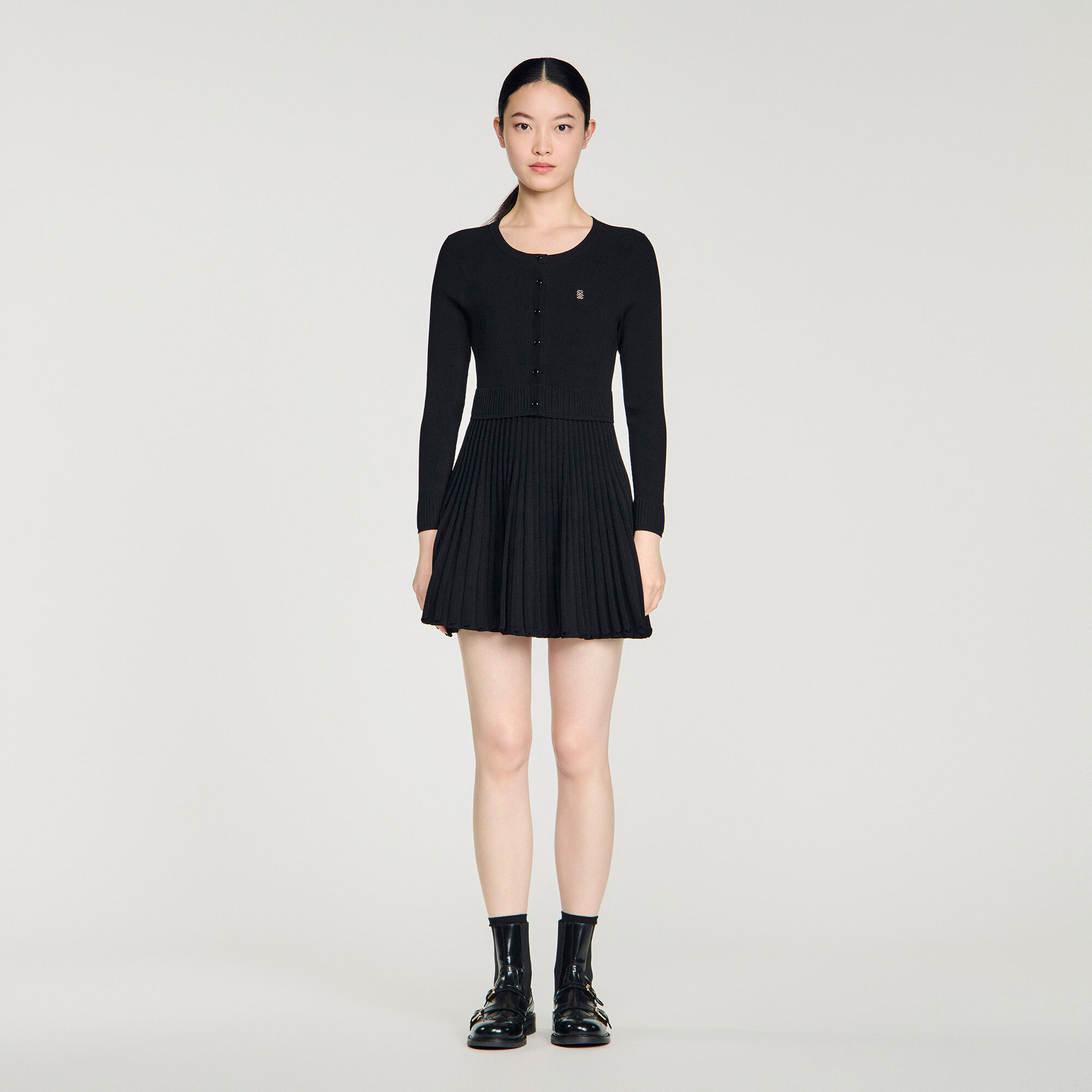 Pleated knit short dress