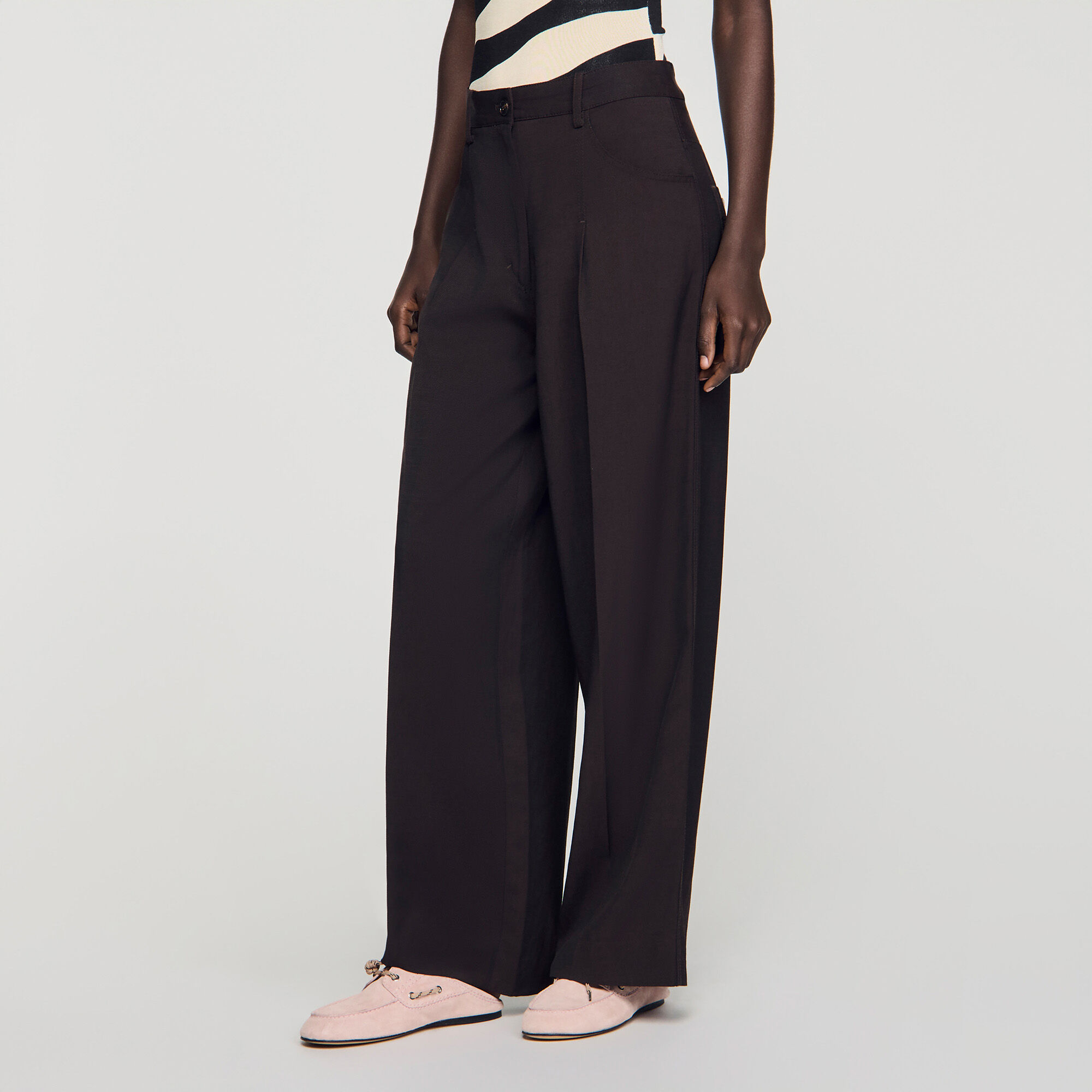 Wide-leg trousers