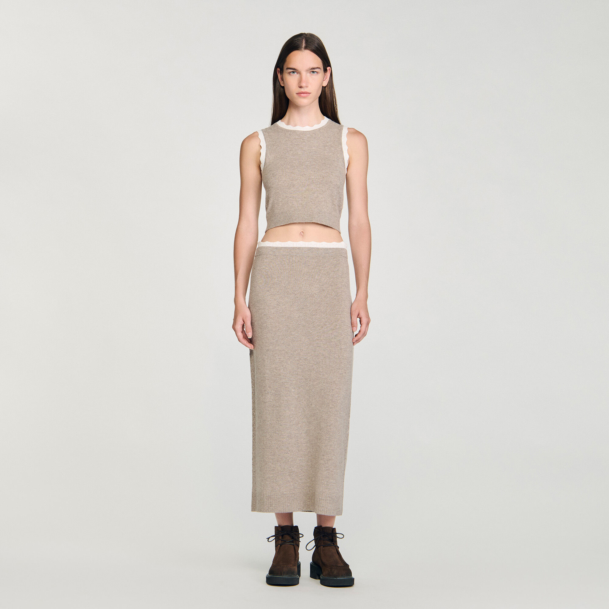 Long two-tone knit skirt Long two-tone knit skirt