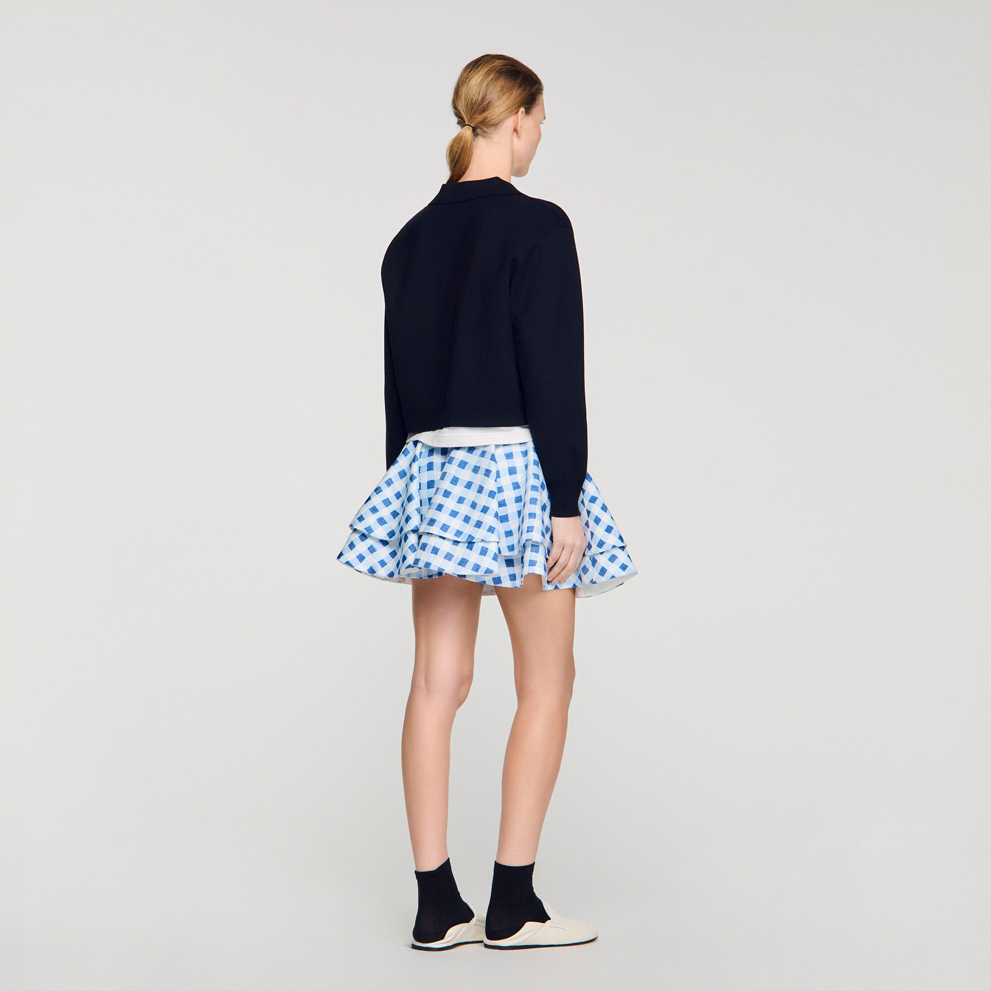 Metal button layered collar jumper