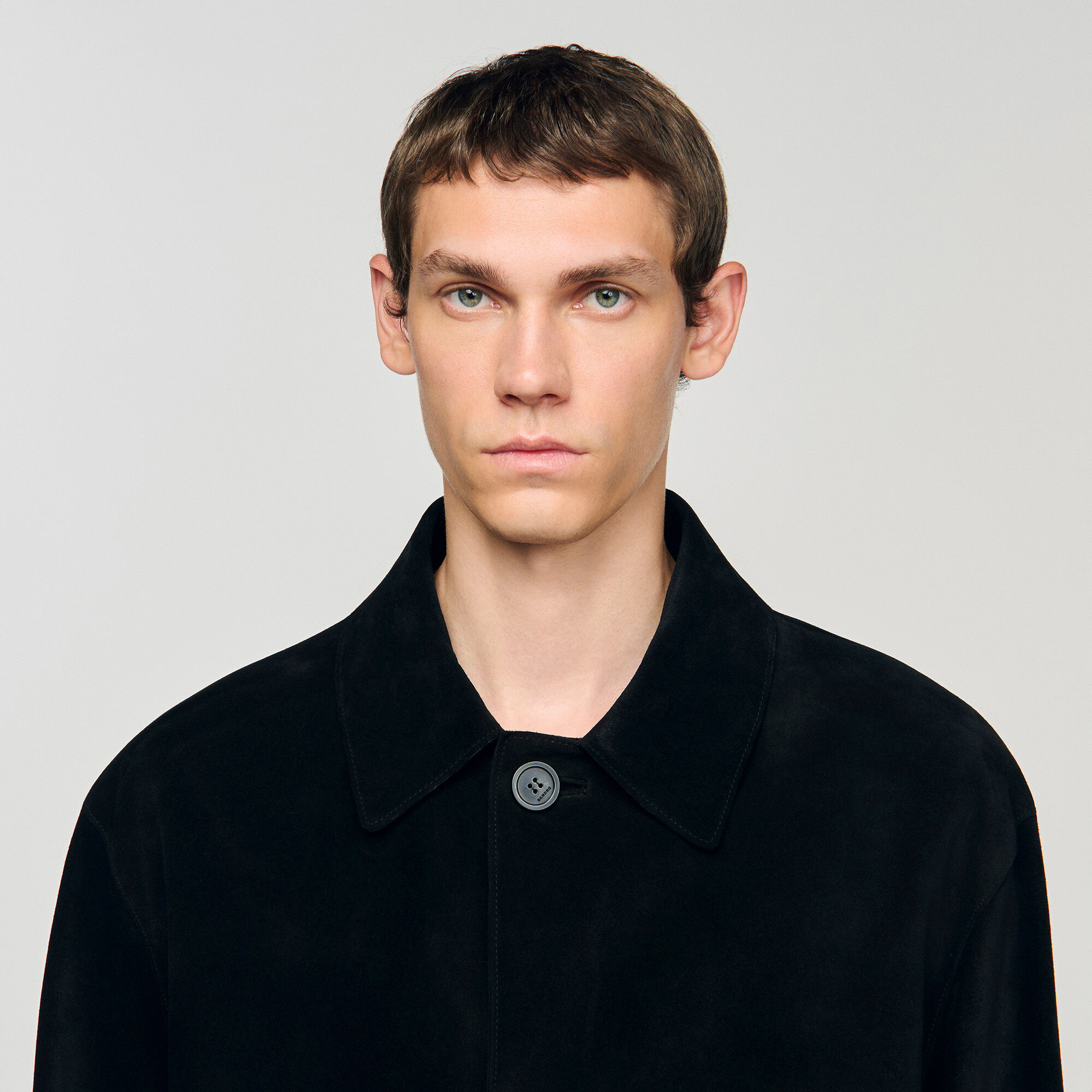 Oversized coat with wing collar