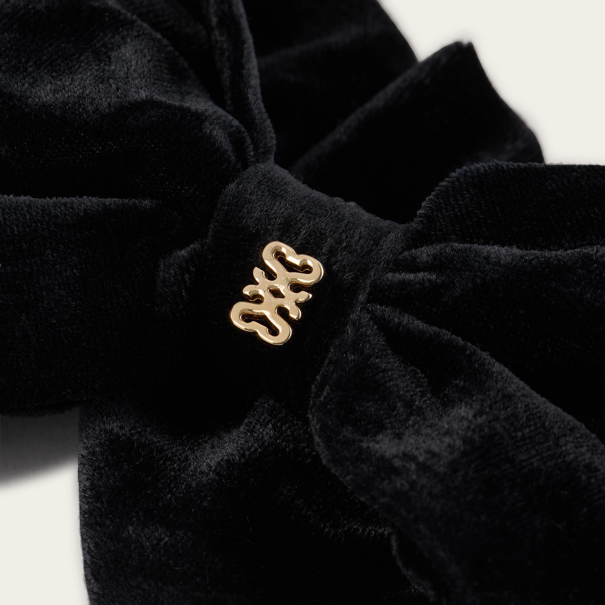 Velvet bow barrette Velvet bow barrette