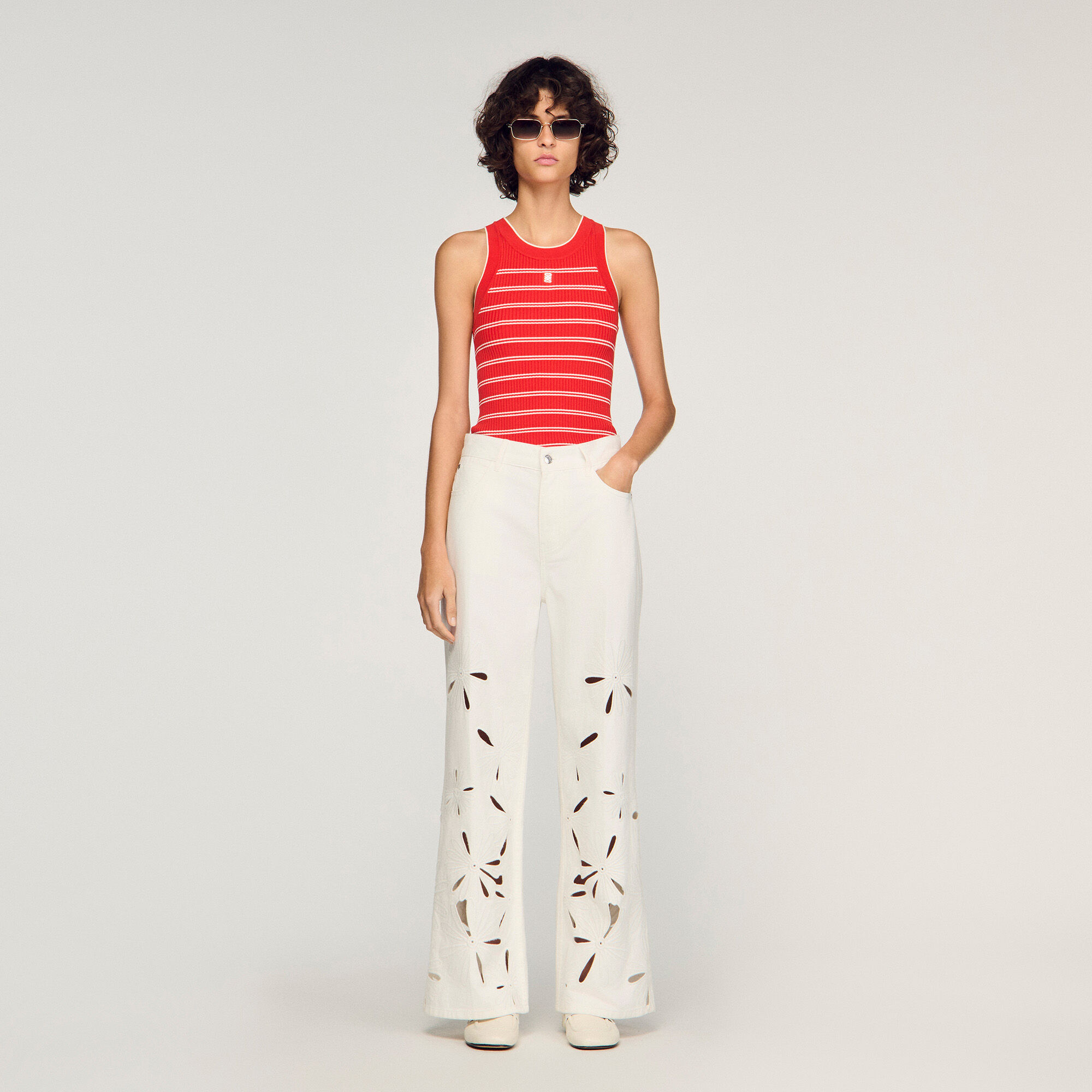 Wide-leg embroidered jeans