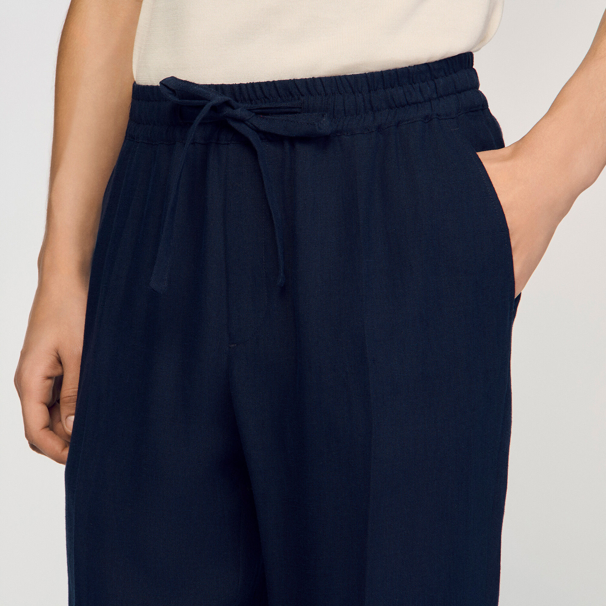 Straight-leg linen trousers