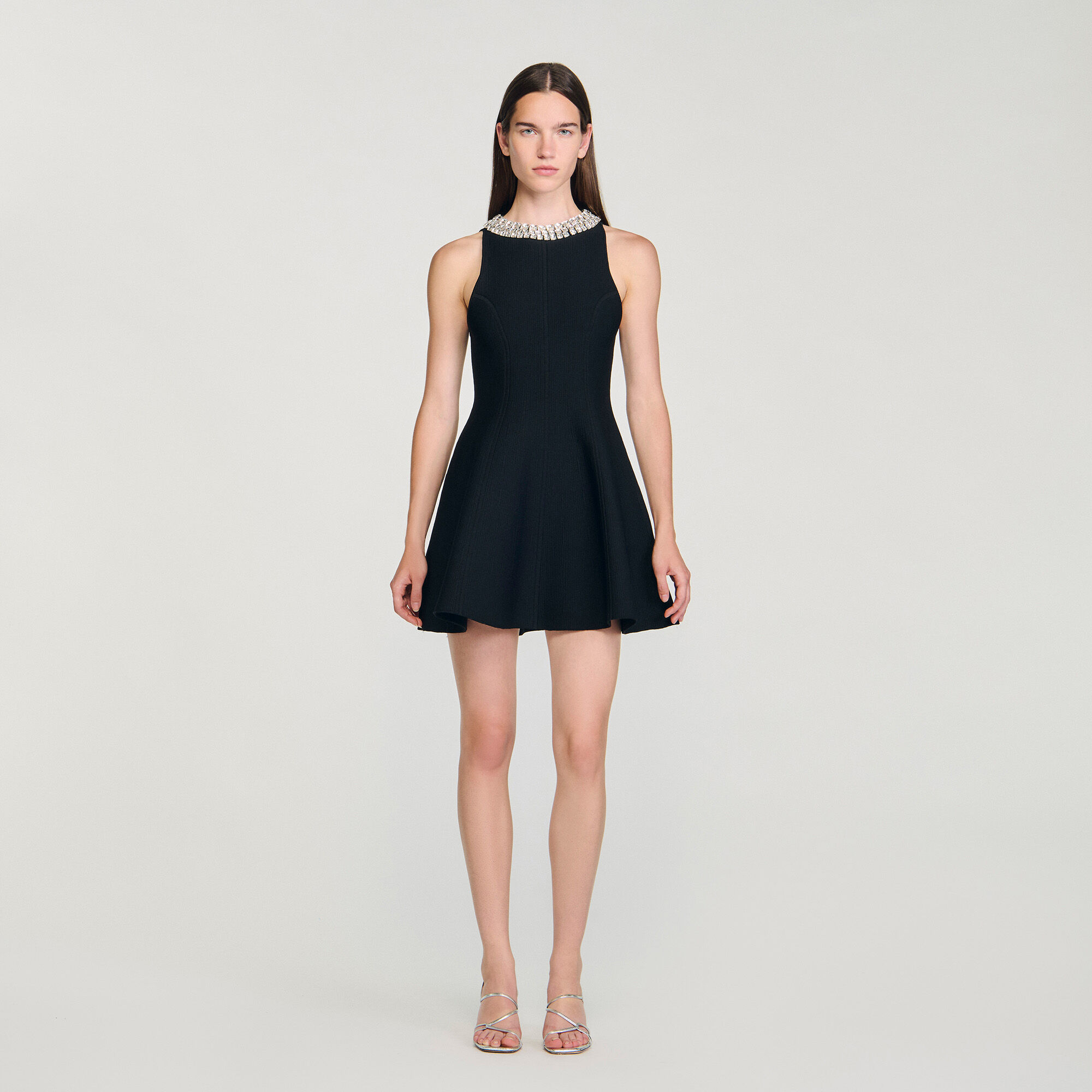 Short dress with pearl collar Short dress with pearl collar