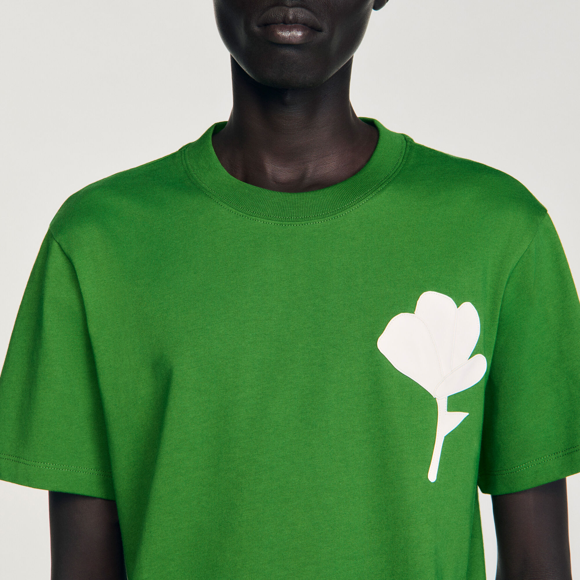 T-shirt with flower patch
