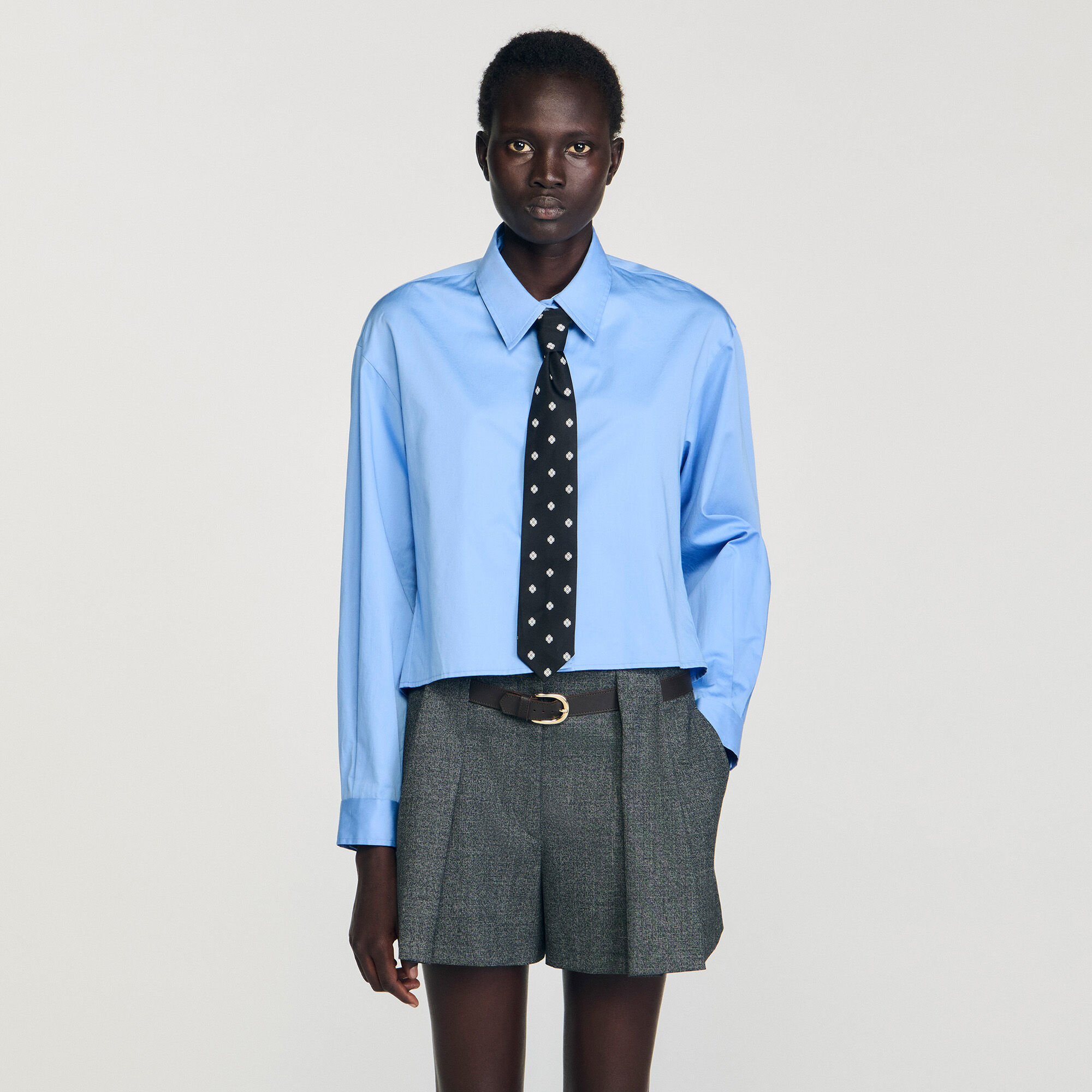 Cropped shirt with detachable tie Cropped shirt with detachable tie