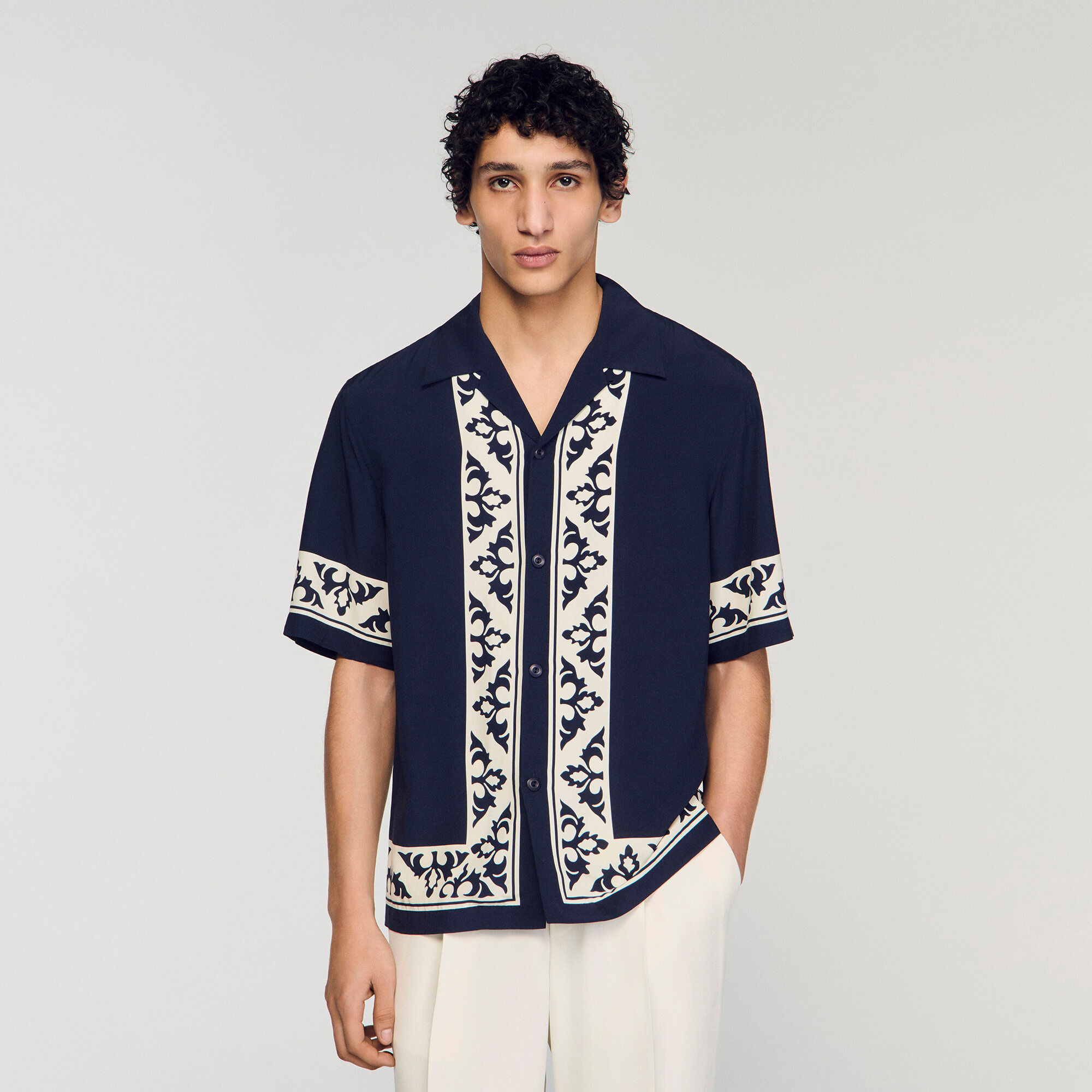 Contrast print loose-fit shirt