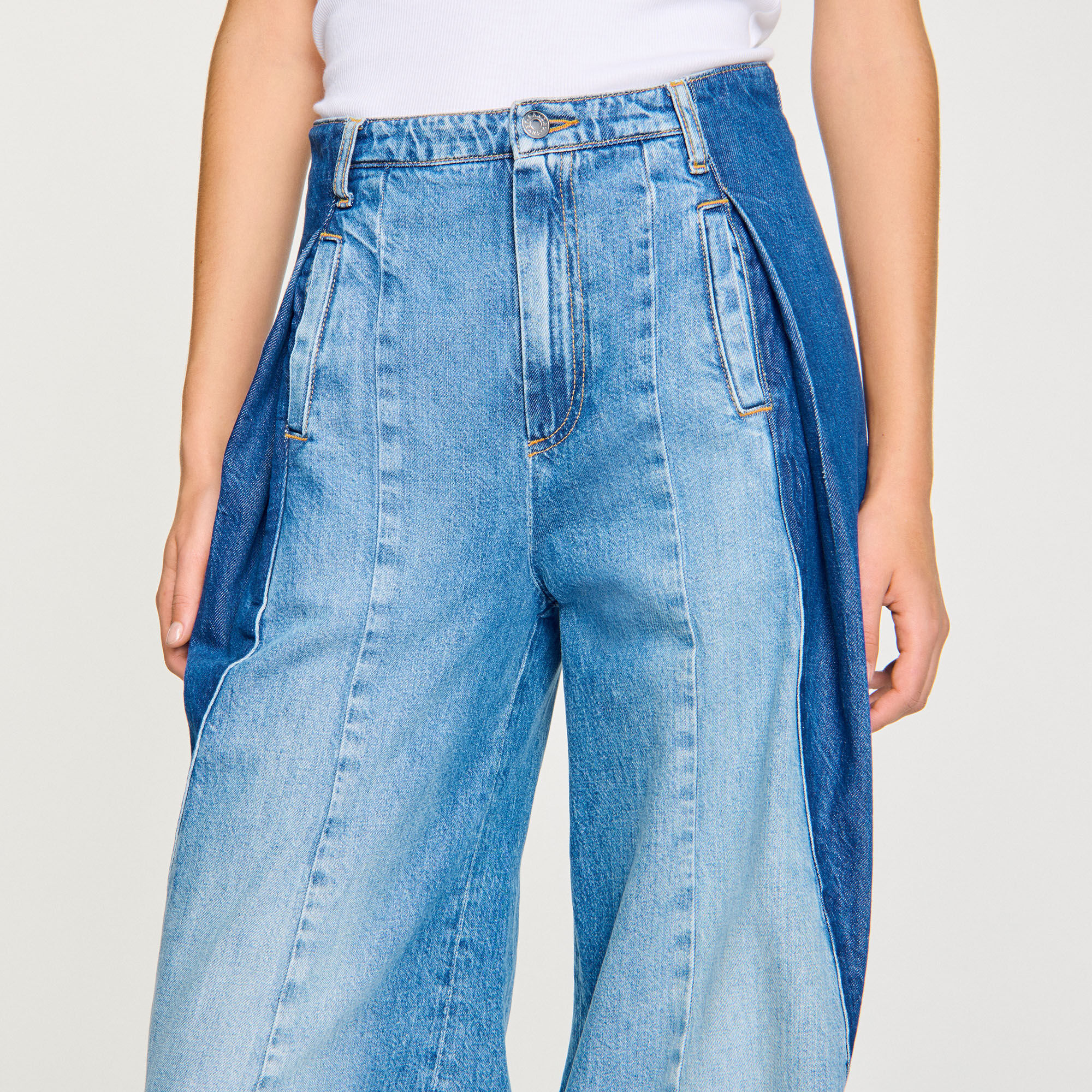 Jeans with contrasting panels