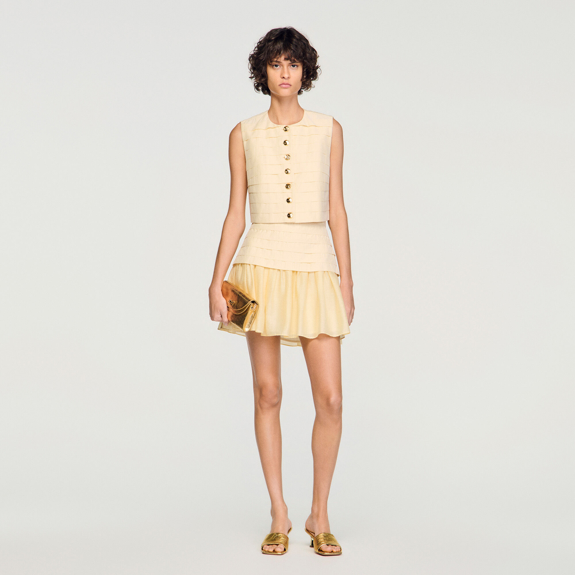 Short pleated skirt