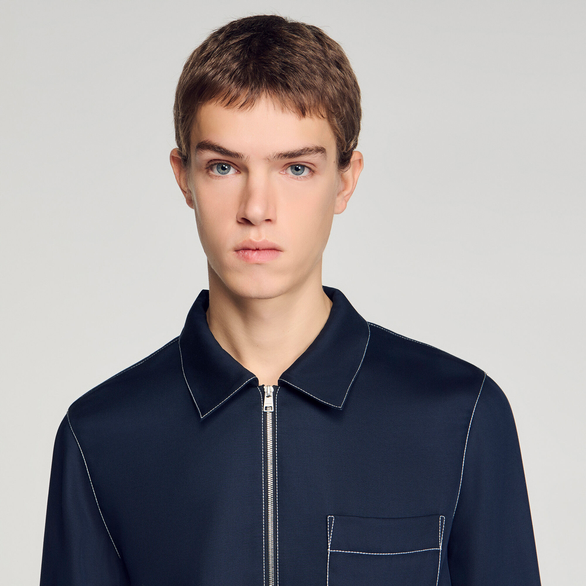 Loose-fit zip-up shirt